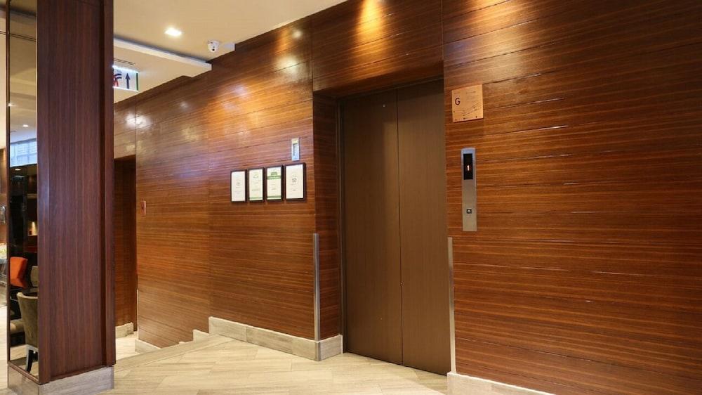 Hotel On8 Sukhumvit Nana 3*