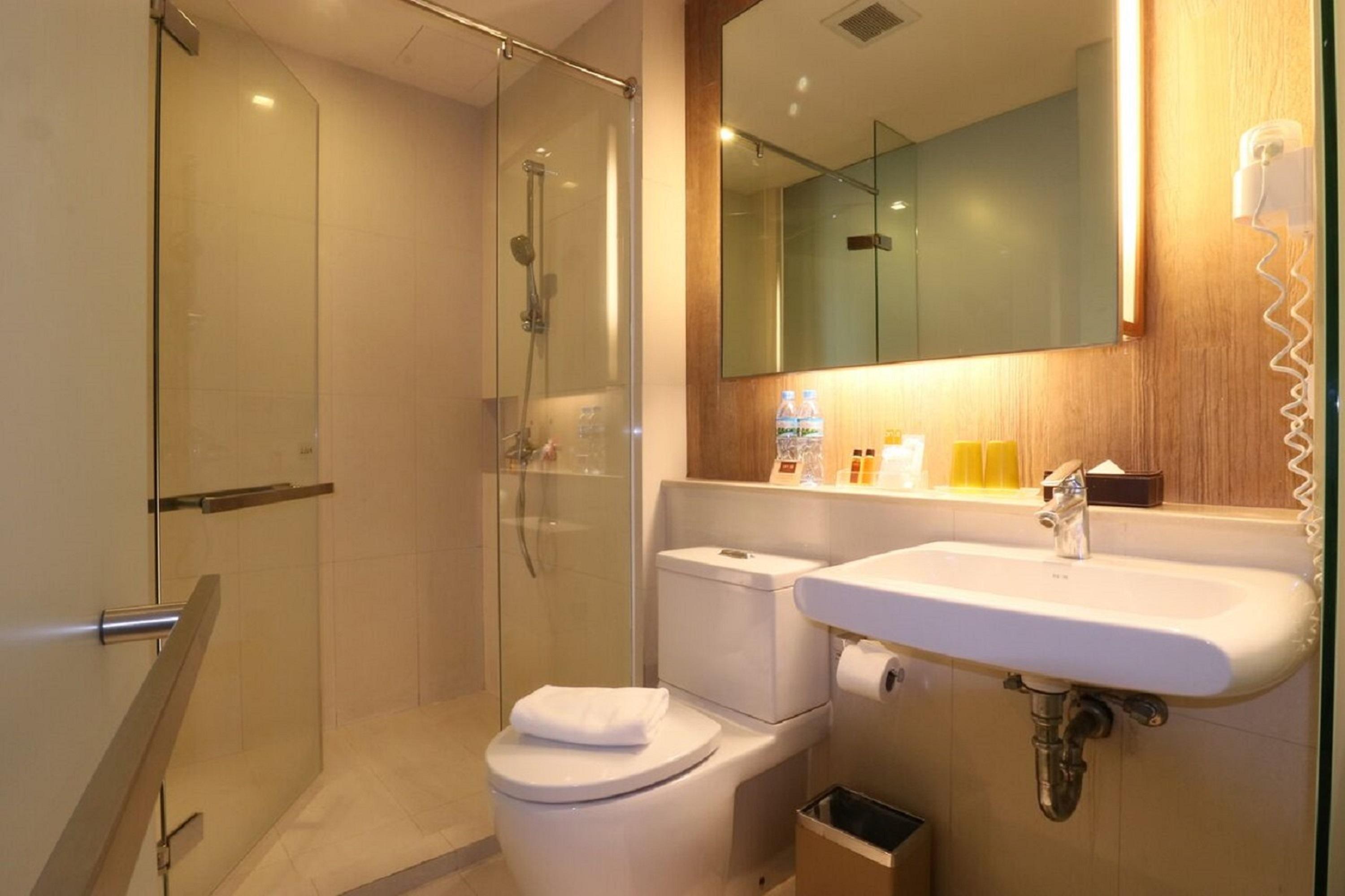 On8 Sukhumvit Nana Hotel